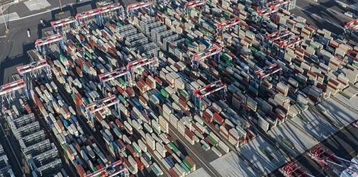 船公司宣布：春节之前暂停接收运往华南等地多个港口货物！