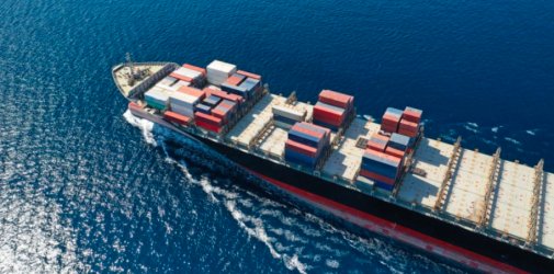 山东港口青岛港畅通多式联运物流通道