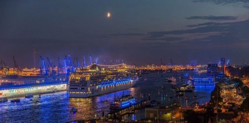 船公司：八月底运价将攀升！？全球港口拥堵反而促使订舱量持续拉高！