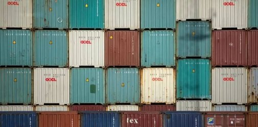 经济衰退担忧加剧！美国今年头两个月集装箱进口量暴跌两成！