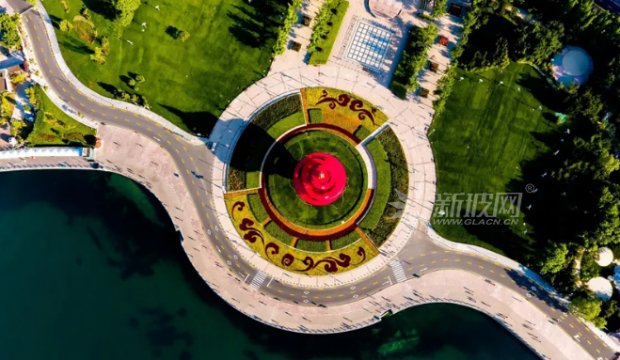 Take a peek at the glass-related details of the Shanghai Cooperation Summit