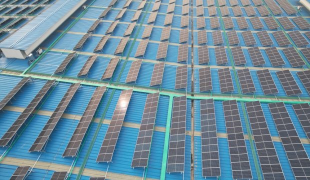 Huaye Glass 2.6 MW distributed photovoltaic project was successfully connected to the grid for power generation!